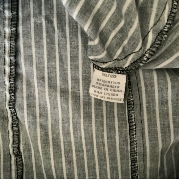 TAILORED BUTTON DOWN BLOUSE. - Picture 6 of 11